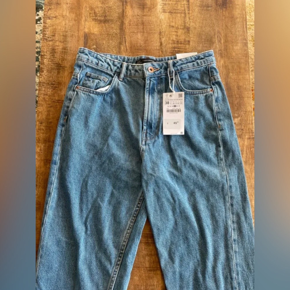 Zara Mom Fit Blue Jeans